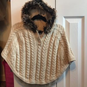 3T crotchet hooded shawl